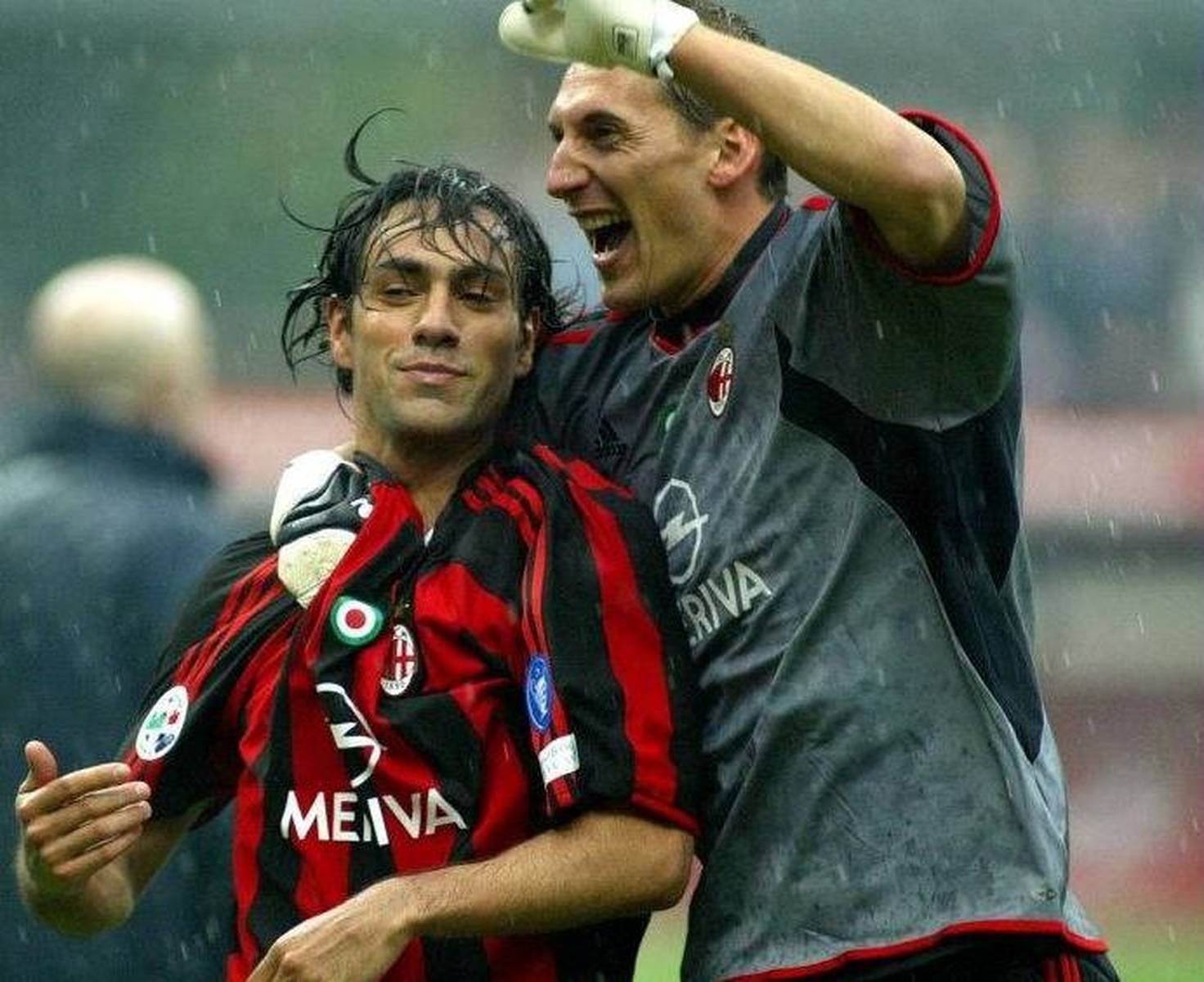 现出更贴合 现出更贴合